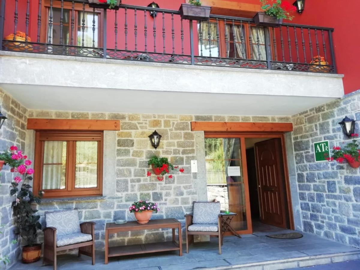 Apartamentos Rurales La Vina Onís Exterior foto